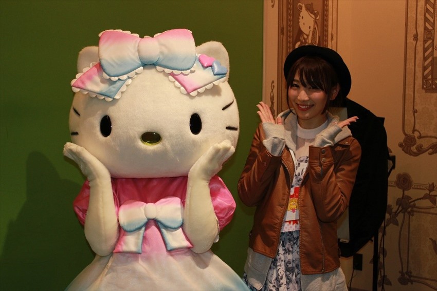 20150528-14-16-Hello-Kitty-Sanrio-Puroland