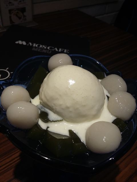 20150928-17-06-MOS-Cafe