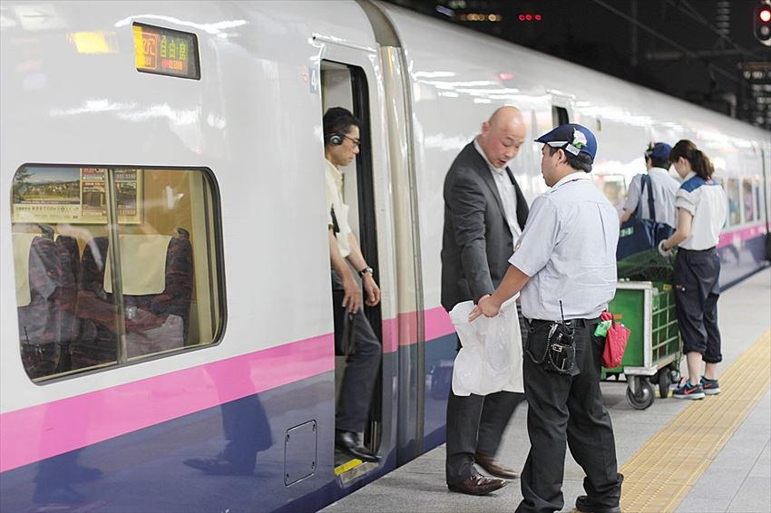 20151017-24-02-Omotenashi-Shinkansen