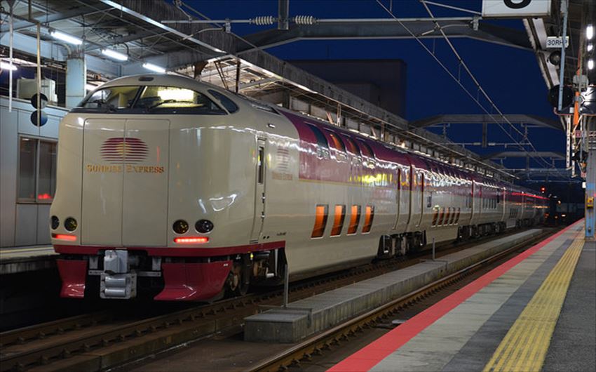 20161106-15-01-Izumo-Train