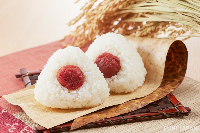 Onigiri (Nasi Kepal) Jepang, Mulai dari Sejarah, Jenis hingga Cara Membuat