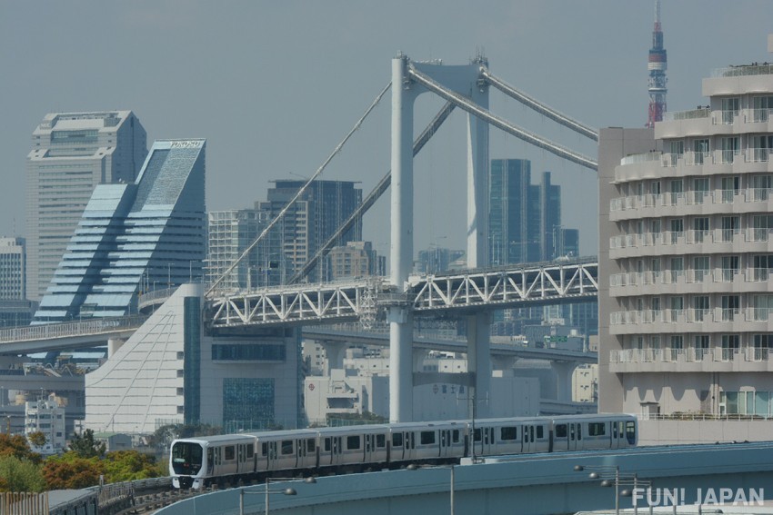 New Transit Yurikamome -  Transportation that Connects Tokyo Waterfront City