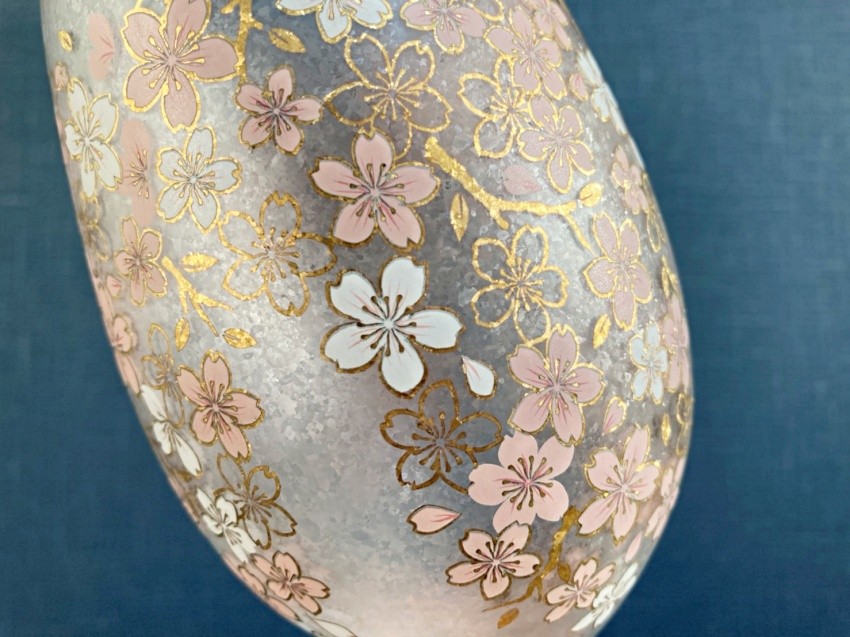 ，EL DONADO金色櫻花玻璃酒杯，像把櫻花花瓣鑲嵌上去一樣，精細程度直逼藝術品