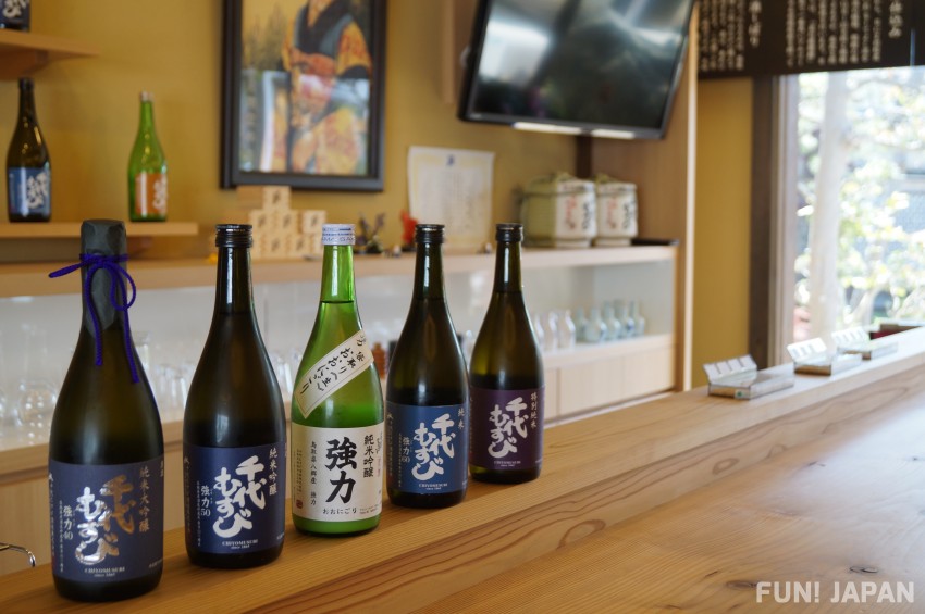 試飲や酒蔵見学を楽しめる蔵元で鳥取のお酒について学ぼう