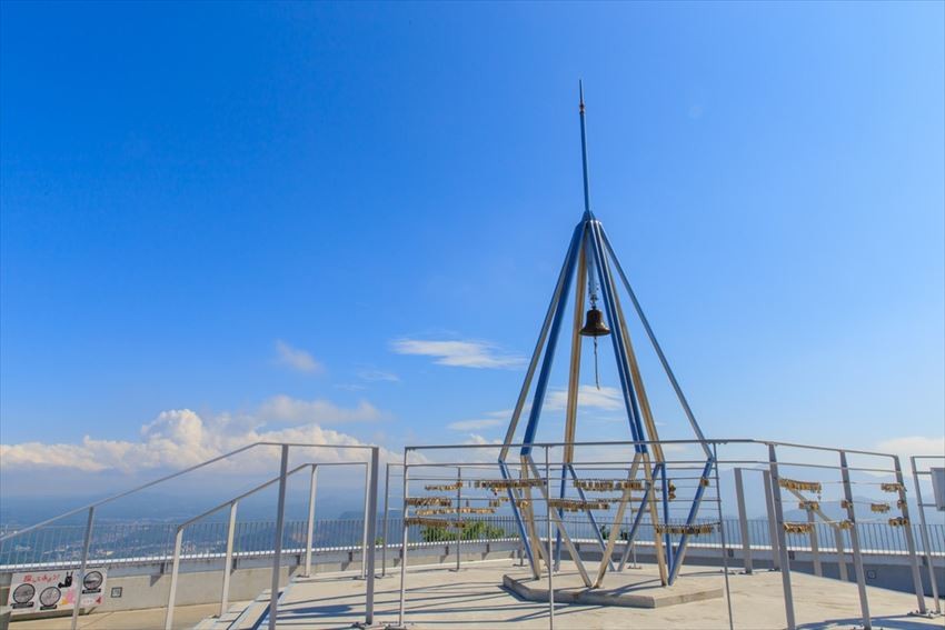 探索北海道美麗浪漫嘅藻岩山