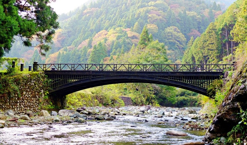 神子畑鑄鐵橋是日本現存最古老的全鑄鐵製橋樑