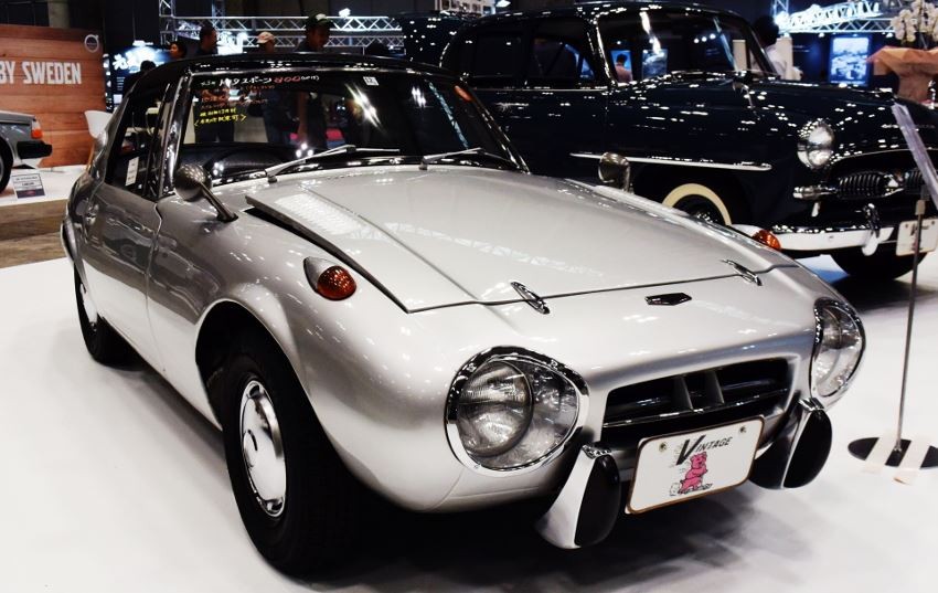 豐田喺1965年發售嘅「Sport 800」