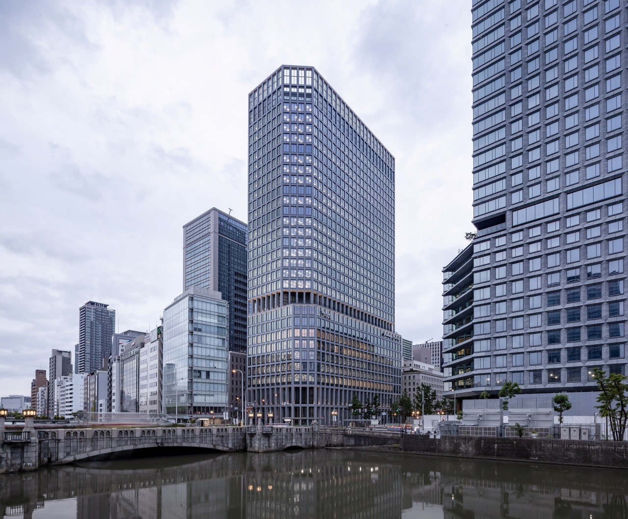 淀屋橋Station One