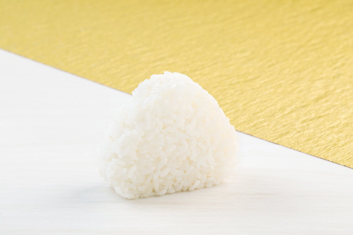 โอนิกิริยอดนิยมจาก Zojirushi Ginpaku Onigiri