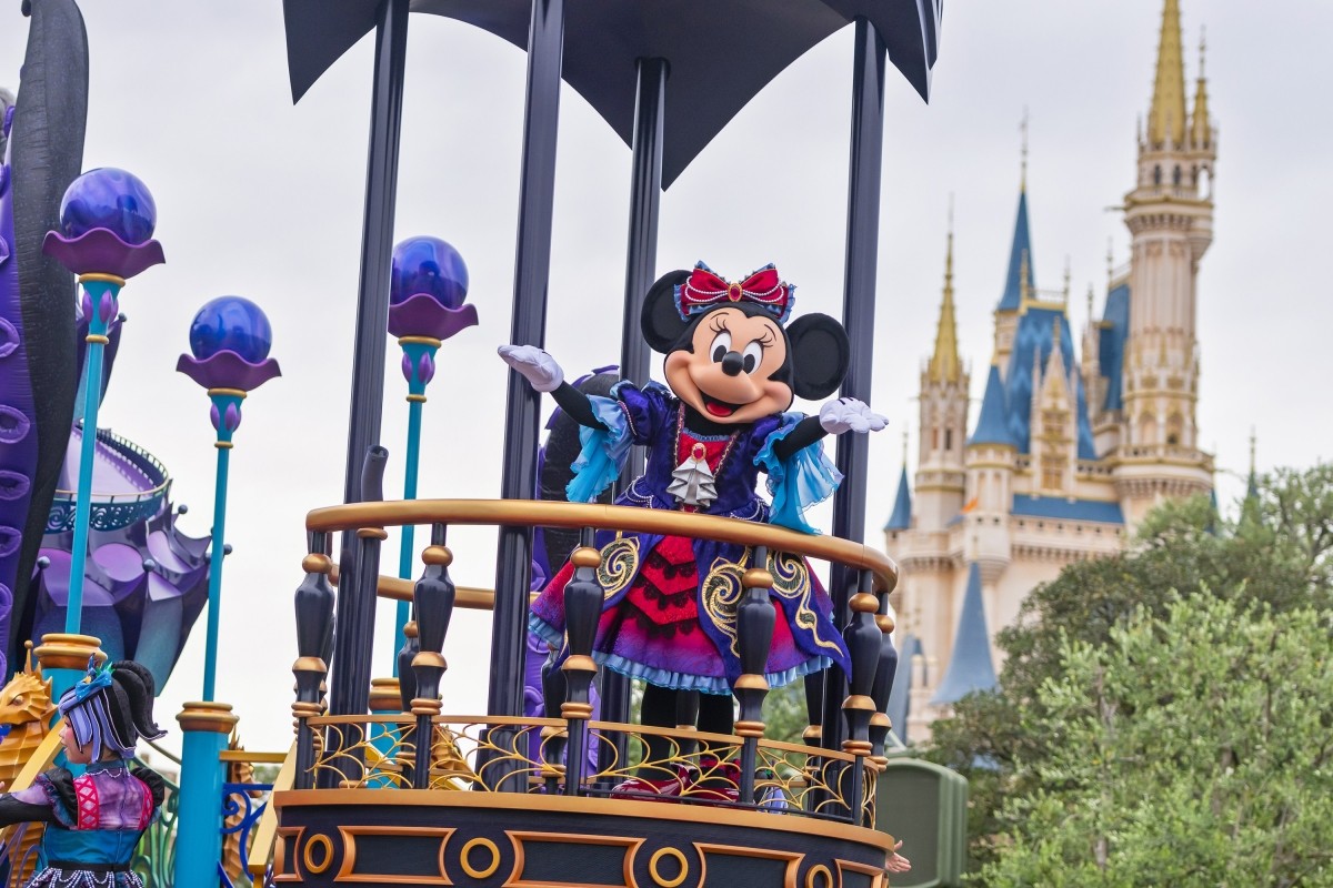 Tokyo Disneyland 2025 The Villains Halloween “Into the Frenzy”