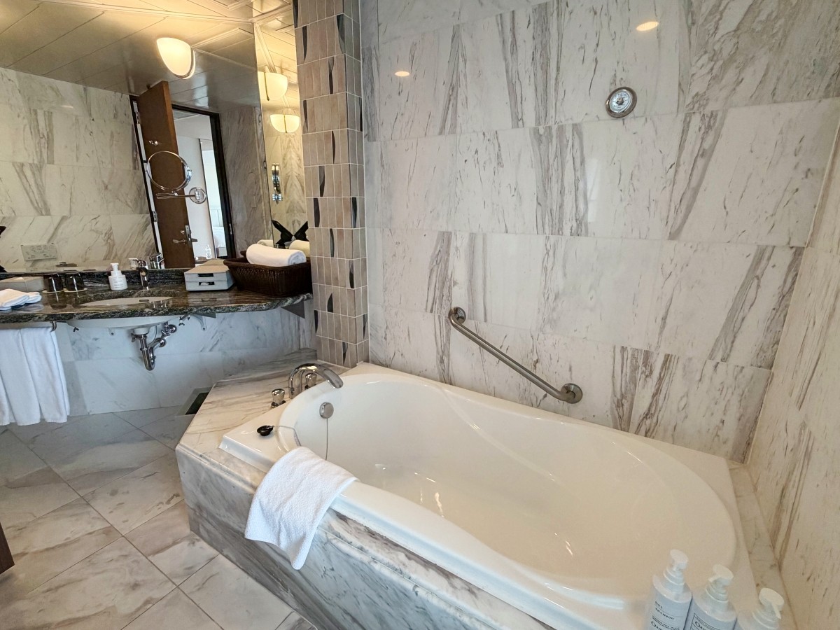 Oriental Hotel Okinawa Resort & Spa