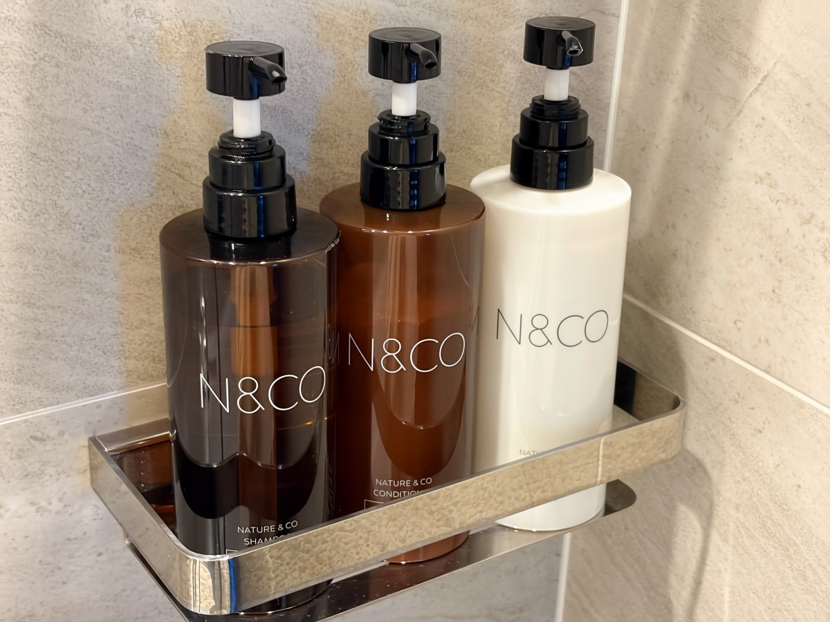 Okinawa Harborview Hotel Standard Twin Room Bath Amenities