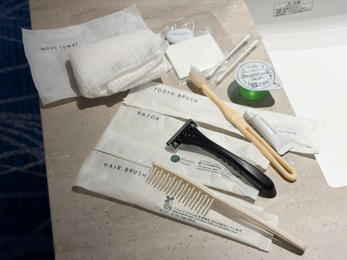Okinawa Harborview Hotel Bathroom, Washbasin, and Amenities
