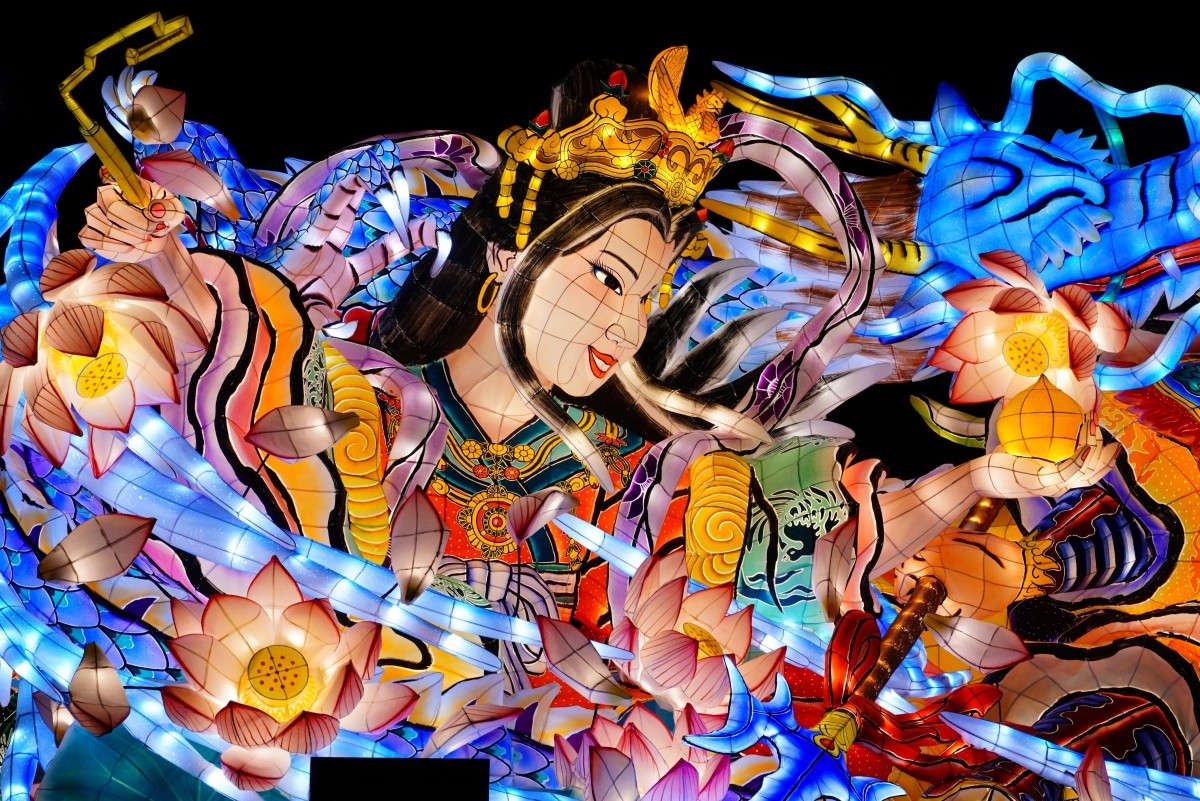 Aomori Nebuta Matsuri: Giant illuminated Nebuta floats parading through the night streets