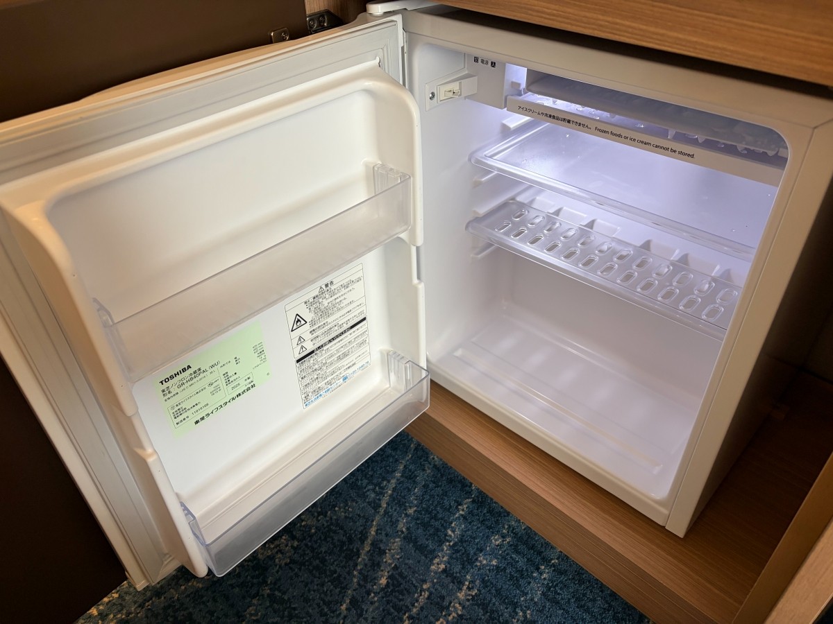 Okinawa Harborview Hotel Refrigerator