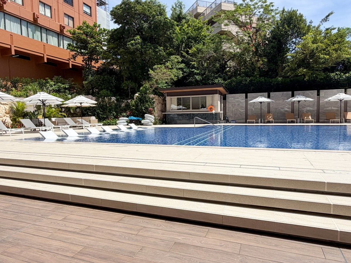 Atmosphere of the Garden Pool Okinawa Harborview Hotel