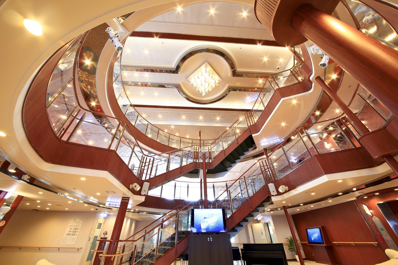 Lối vào phà Shin Nihonkai