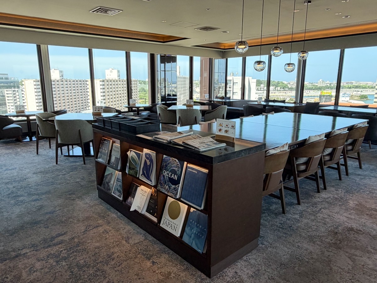 Club Lounge Okinawa Harborview Hotel