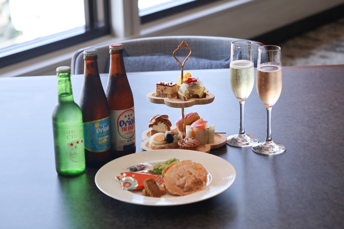 Okinawa Harborview Hotel Club Lounge Tea Time, Dinner Time, Breakfast