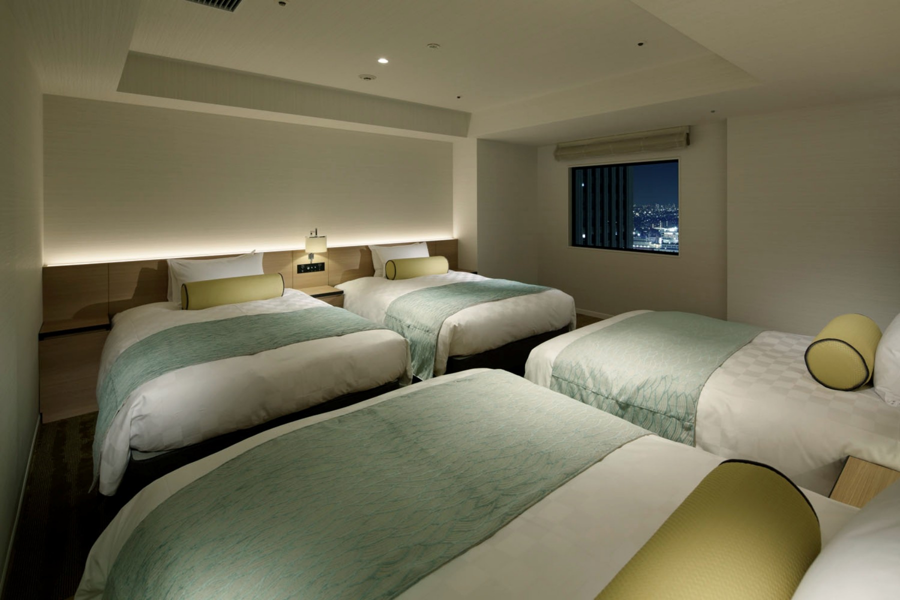 Phòng khách sạn Sunshine City Prince