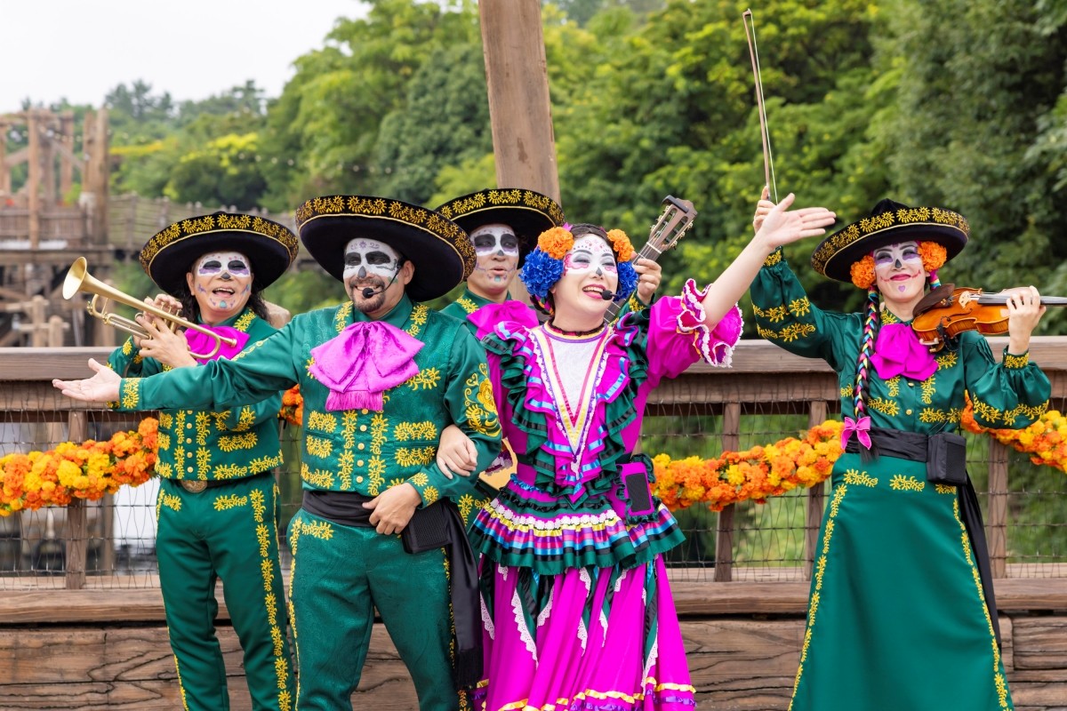 Mariachi Lazos de la Familia 表演