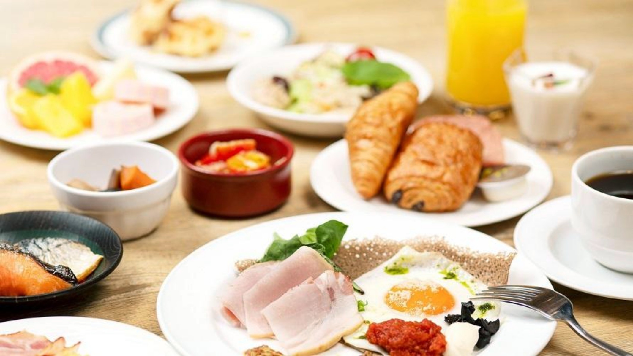 Bữa sáng tại Sunshine City Prince Hotel