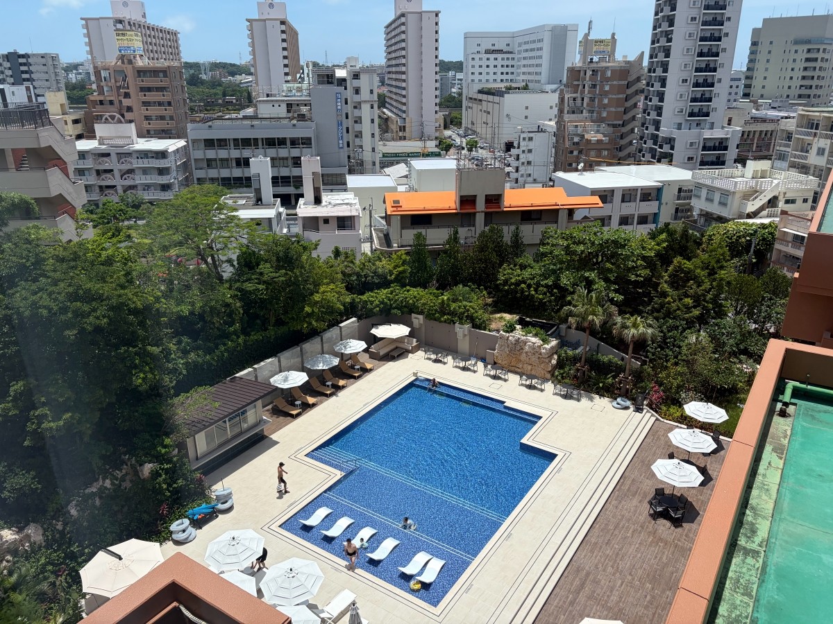 Okinawa Harborview Hotel Pool