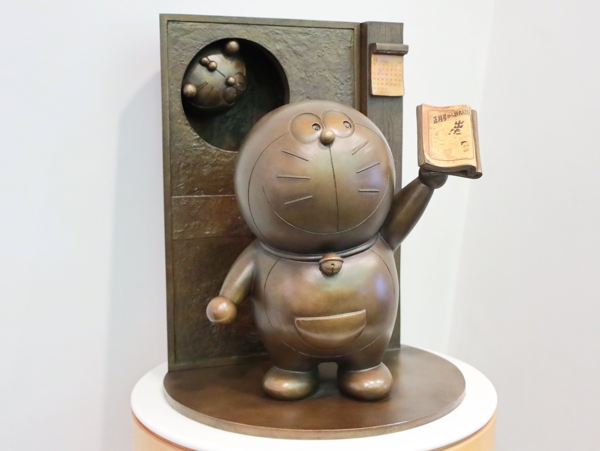 初代哆啦A夢青銅雕像