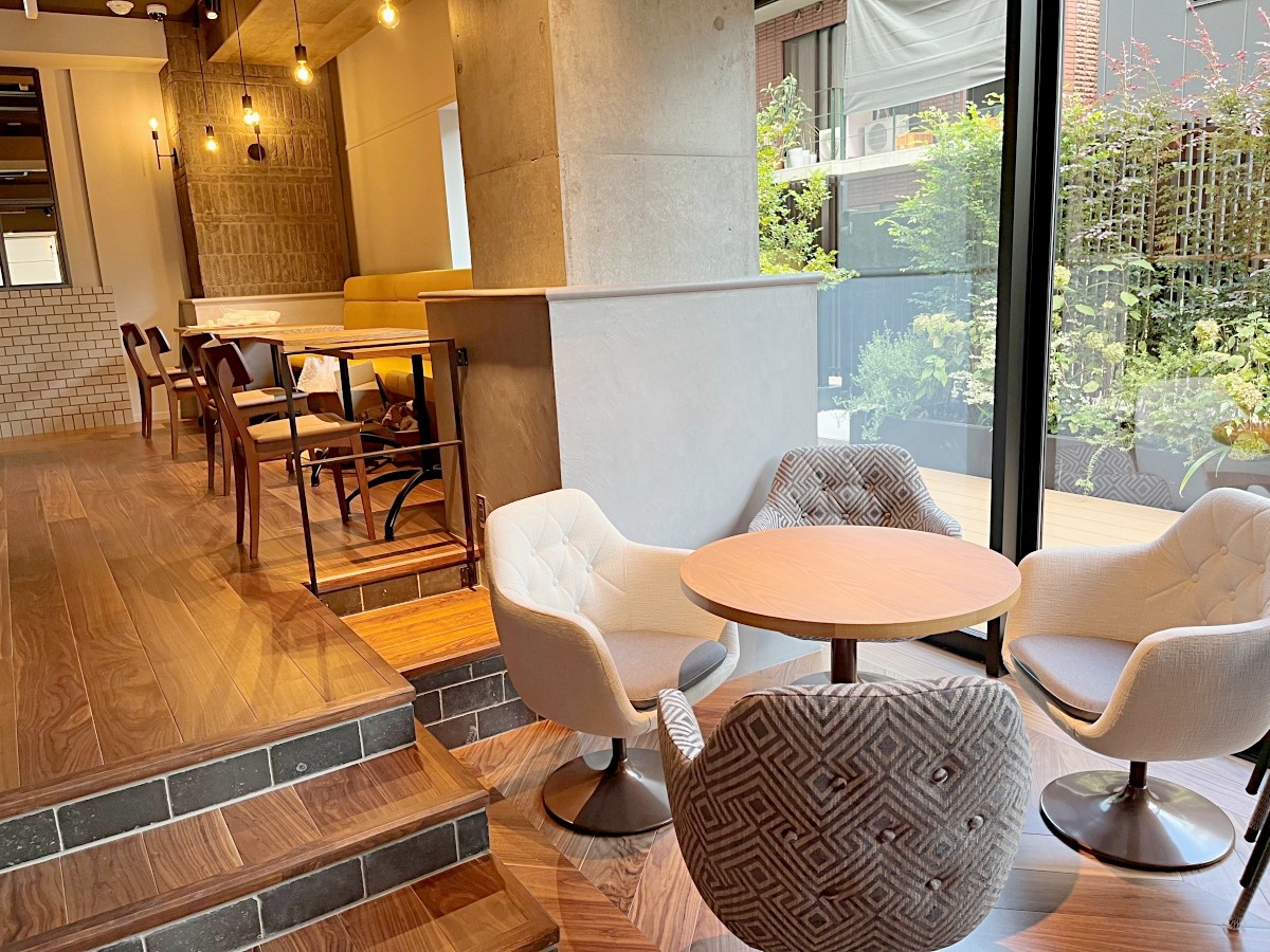 BEYOND SWEETS  Shop Interior