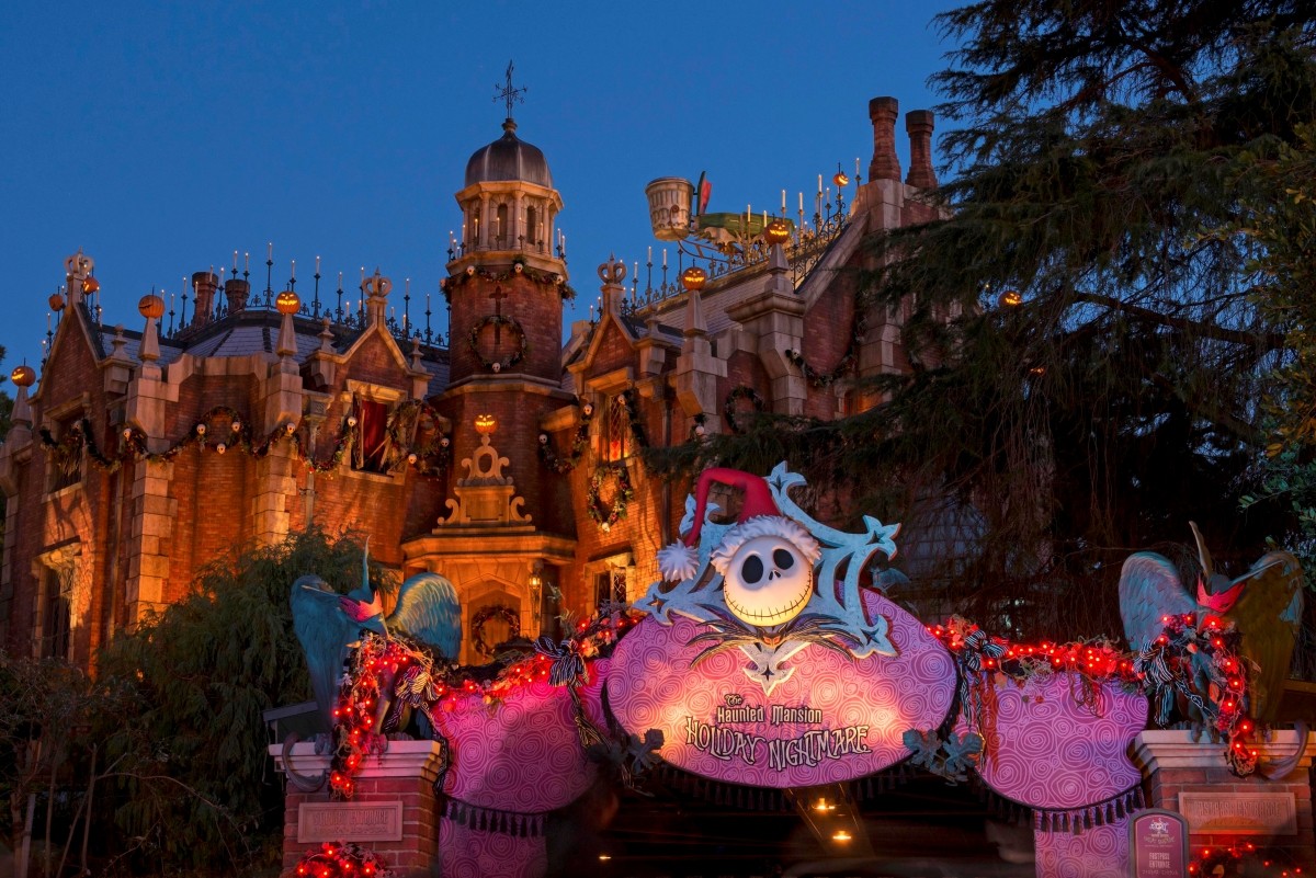 Tokyo Disneyland 2025 Halloween Haunted Mansion “Holiday Nightmare”