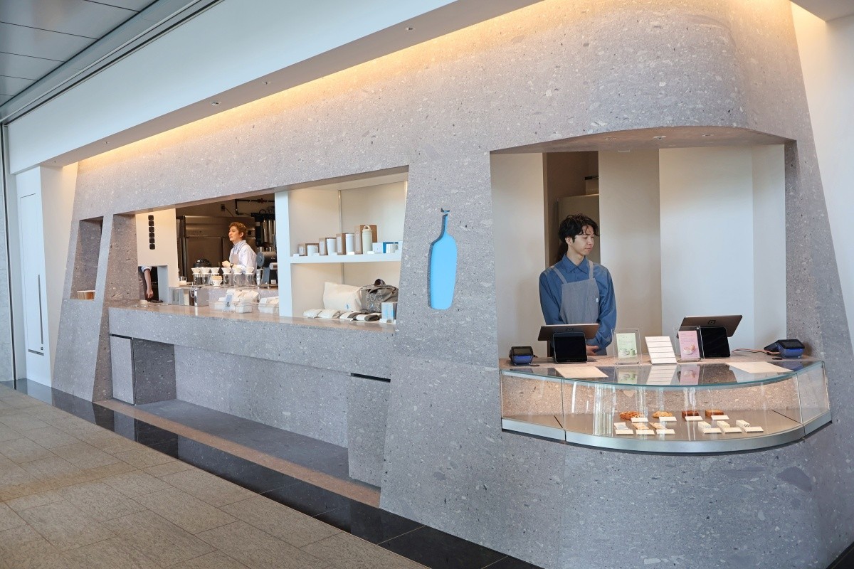 高輪Gateway City × Blue Bottle Coffee（藍瓶咖啡）