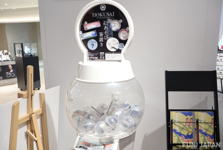 Tempat Penjepit Sumpit dengan Desain Bermain Gambar