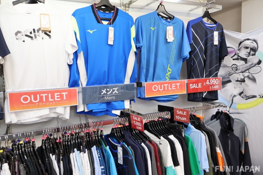Outlet Corner