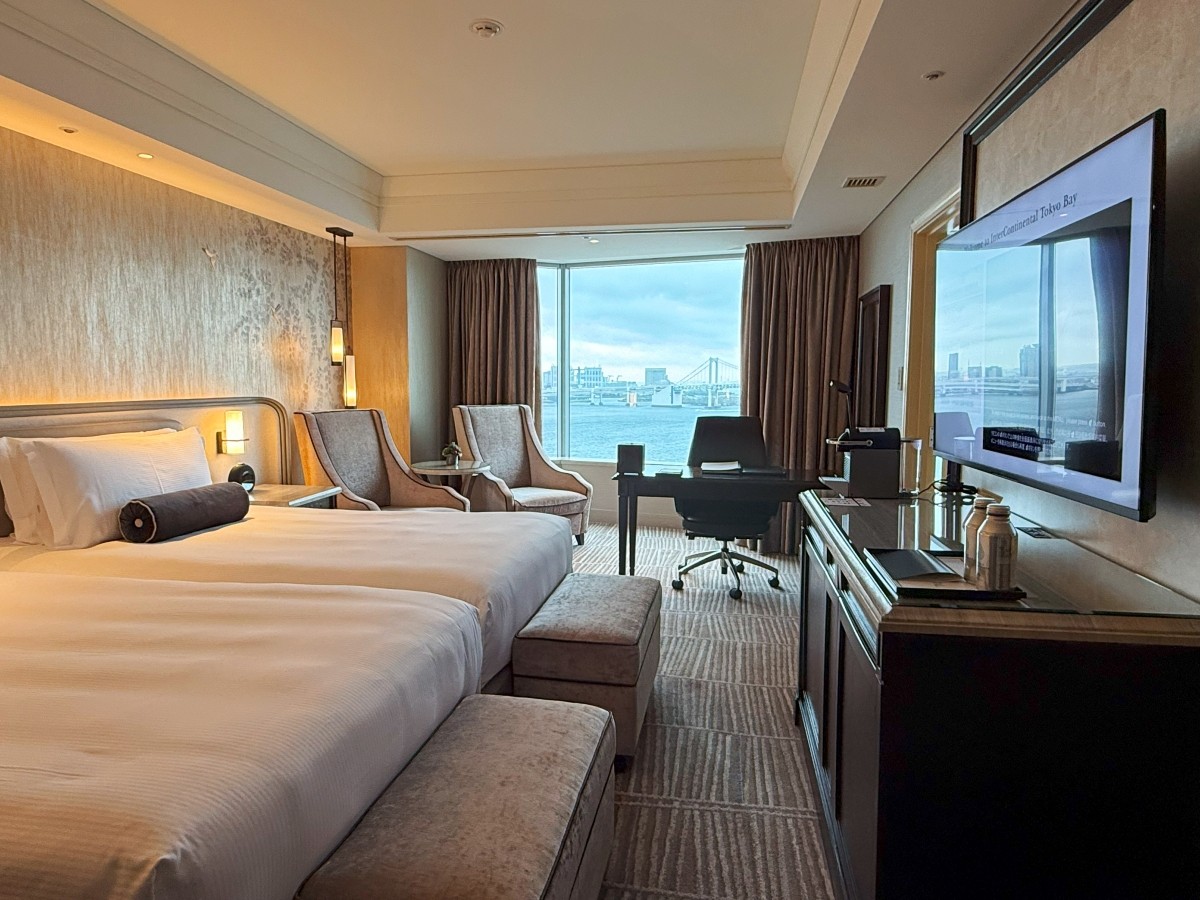 2 Single Premium Bay View Club Lounge Access