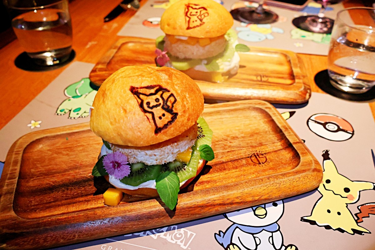 Mimikyu Dessert Burger 