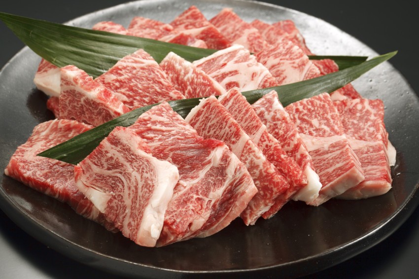 Rekomendasi Makanan 7: Daging Sapi Oumiushi Asal Shiga VS Daging Sapi Kobe Asal Kobe, Hasilnya?! Ayo kita bandingkan rasanya!
