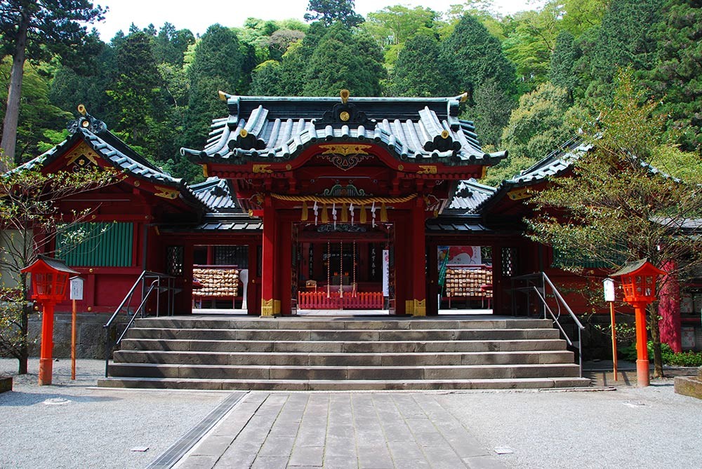 冬季的箱根神社，更增添神聖莊嚴的氣氛