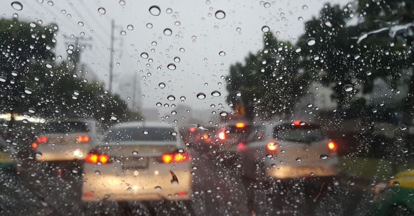 雨天也能安心駕駛！雨天車用商品5選