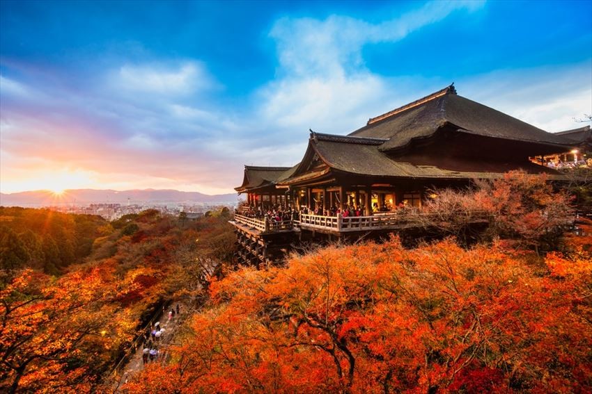 Kiyomizu no Butai (the stage of Kiyomizu)