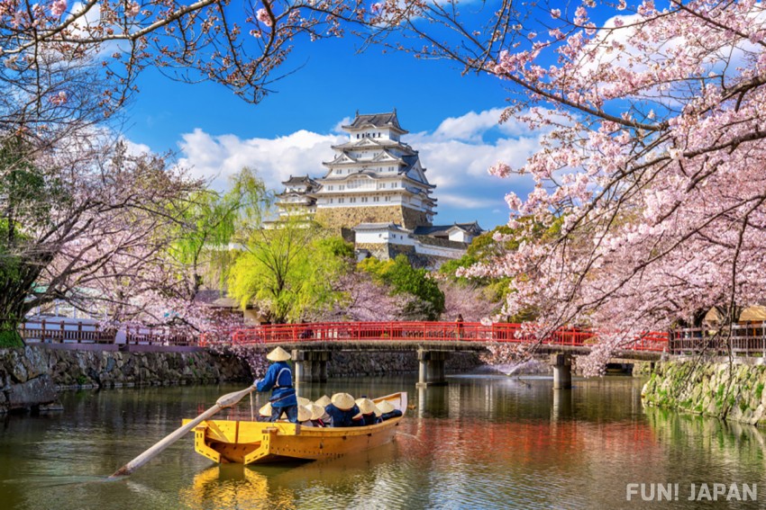 What are the Characteristics of Japanese Architecture? Tradition, Modern times, Castles...