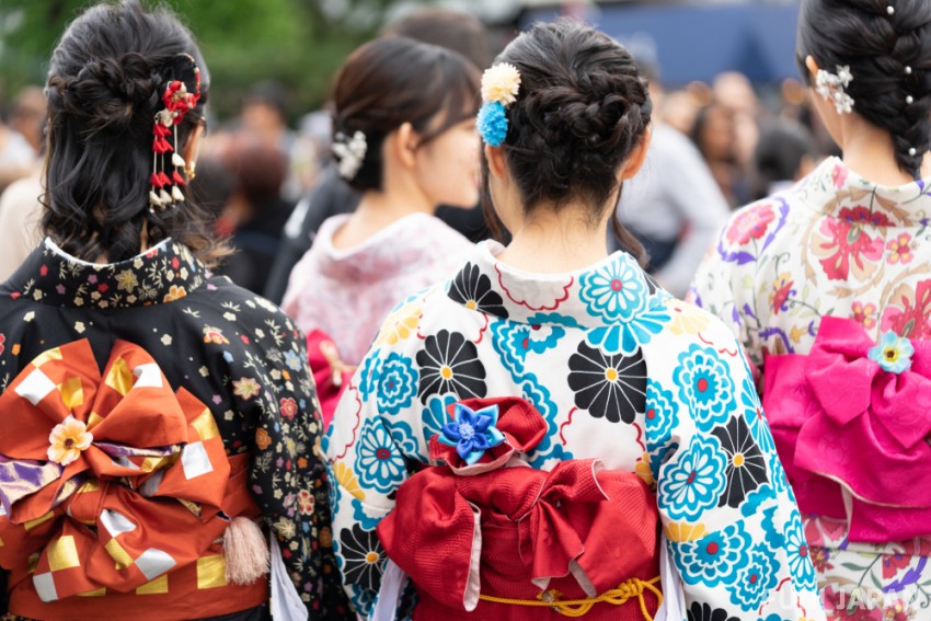 Kimono Hairstyles: What Styles are Formal, Semi-formal, or Casual?