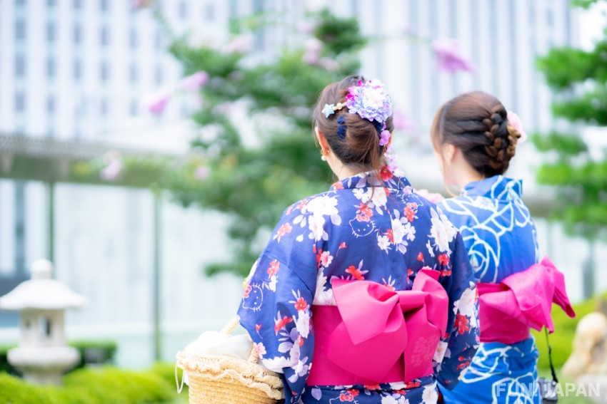 Hairstyles for Casual Kimono 