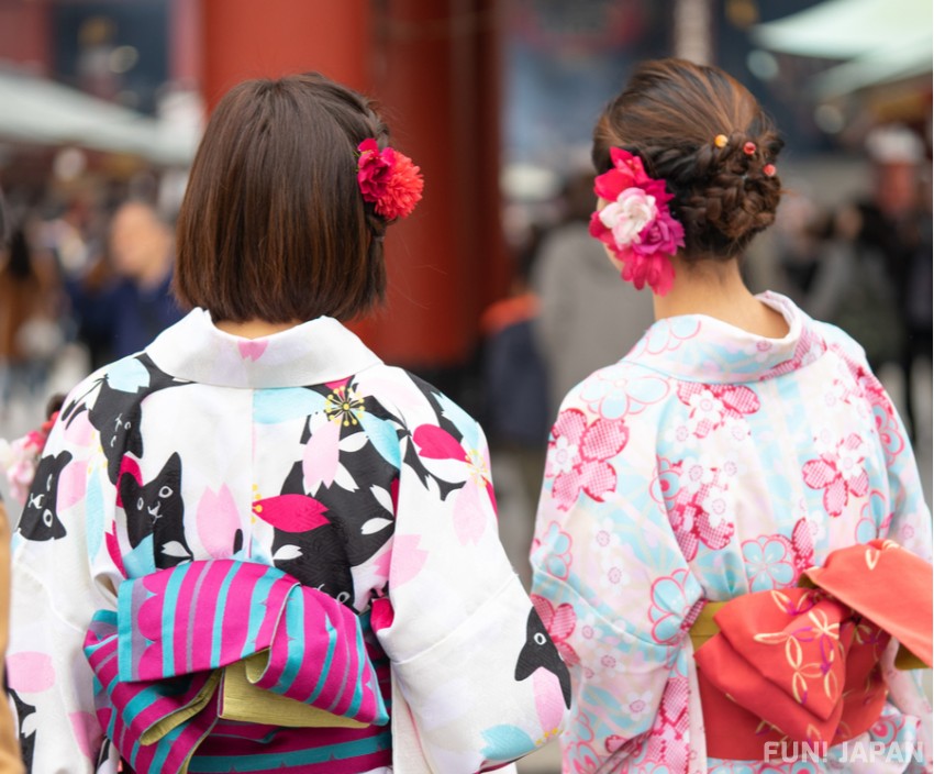 Classic Hairstyles for Casual Kimono