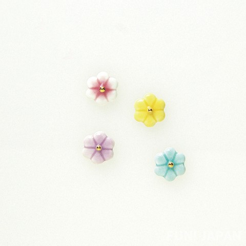 日本製 小花耳環飾品