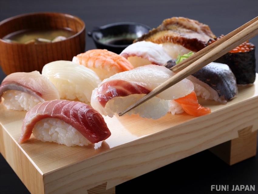 What is the order of which sushi to eat first?