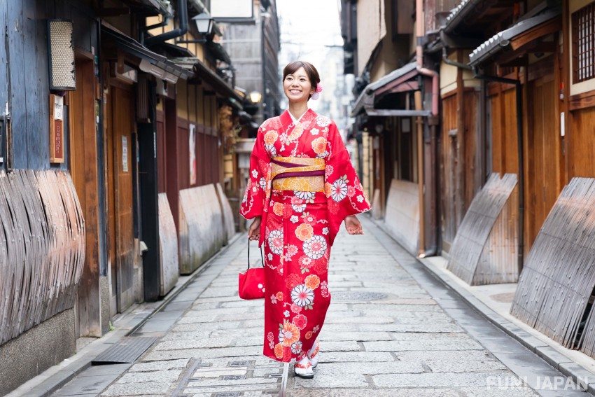 Occasions Where you can See Red Kimono