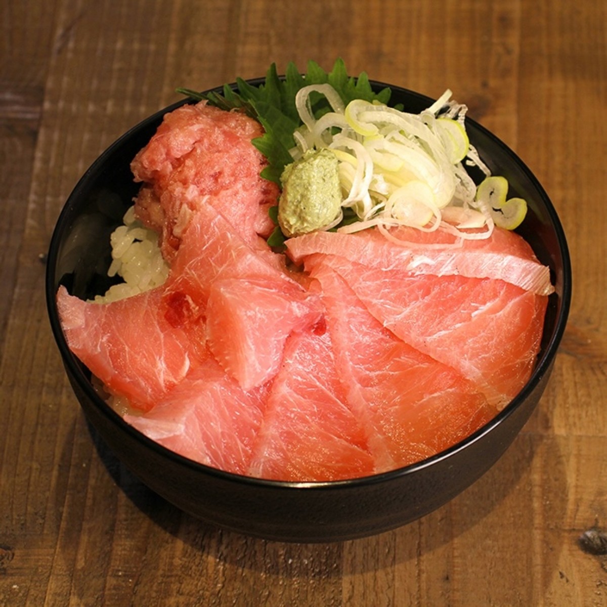 鮪魚問屋 二代目MARU城 KITCHEN（まぐろ問屋 二代目マル城 キッチン）