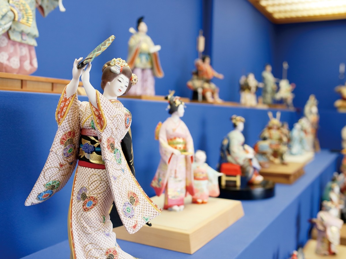日本 伝統 人形 種類 歴史 特徴 博多人形