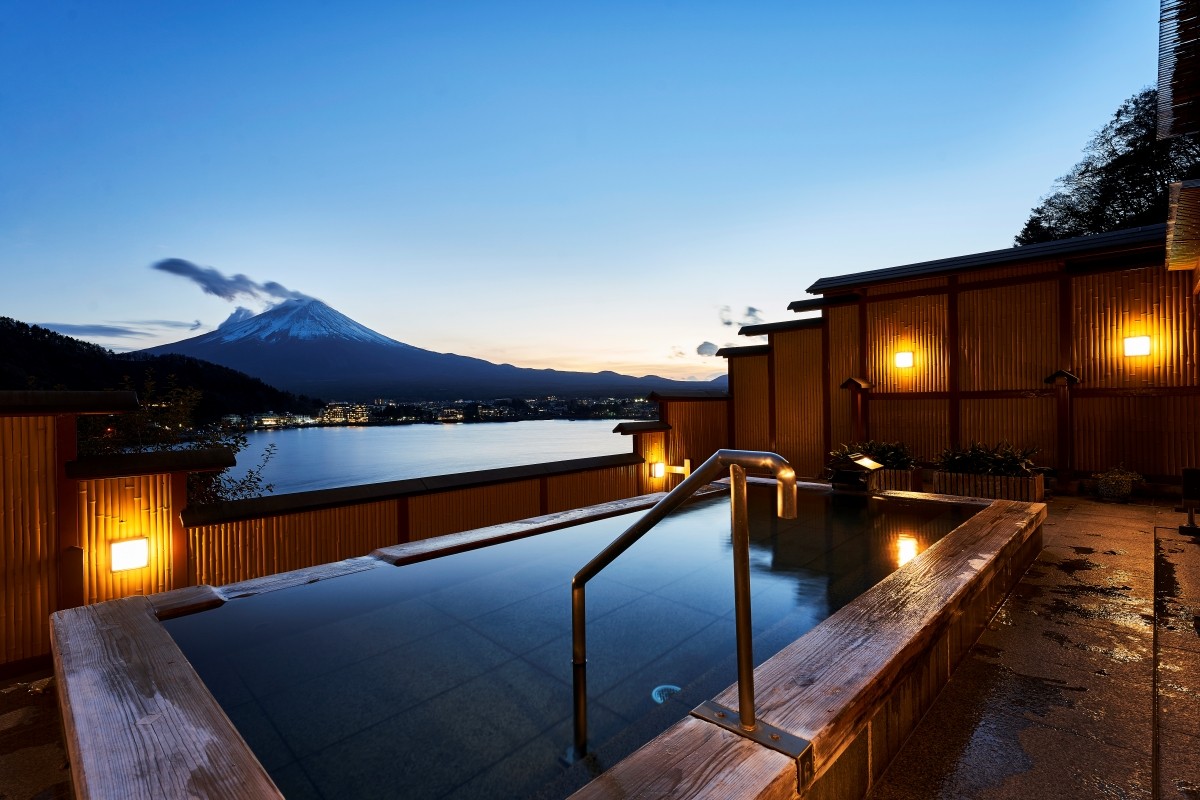 富士山 河口湖 酒店 絕美景色 溫泉 露天浴池 預約 自助餐
