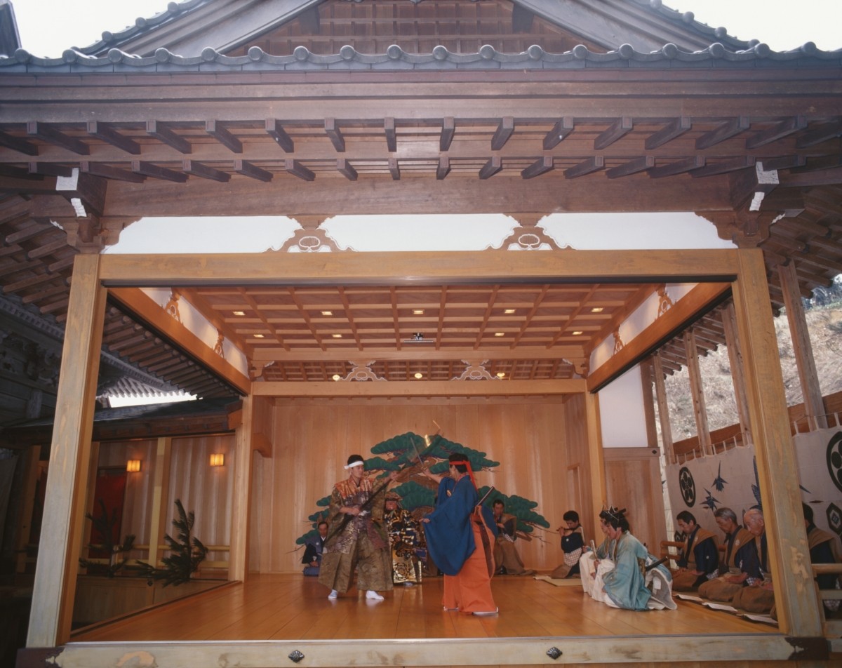 能楽とは 能 狂言 違い 歴史 演目 鑑賞 ガイド 初心者向け